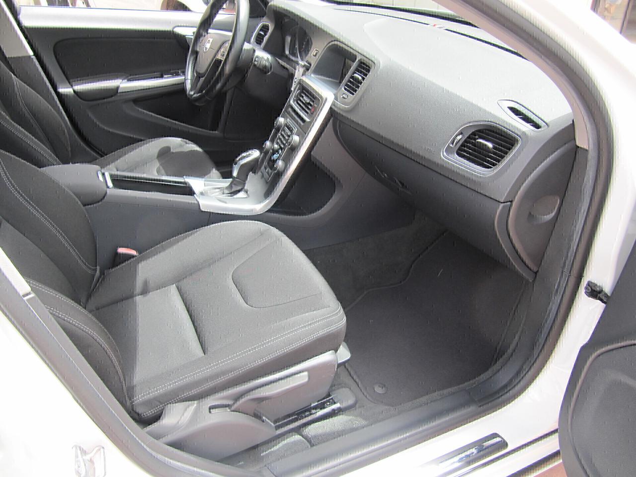 Volvo V60 D2 1.6 Kinetic