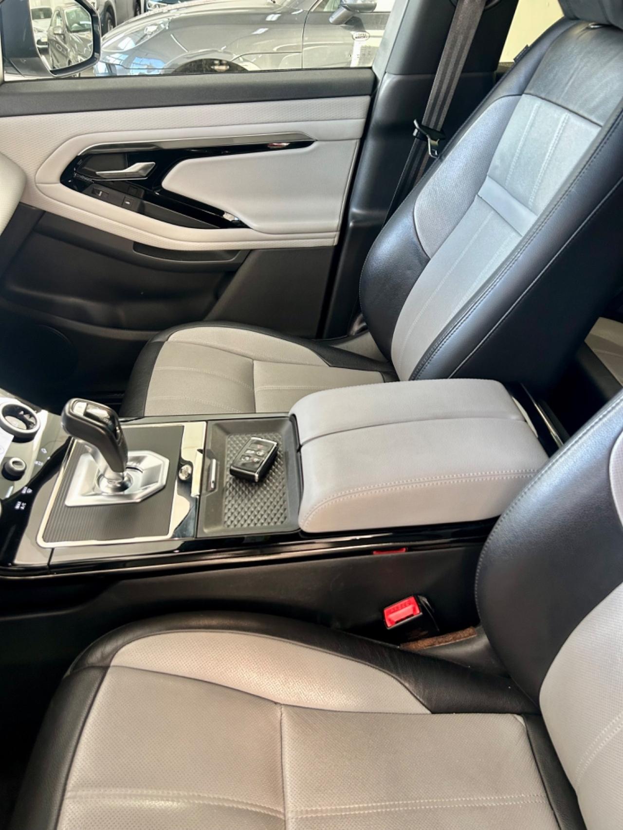 RANGE ROVER EVOQUE 150 CV R-Dynamic FINANZIABILE