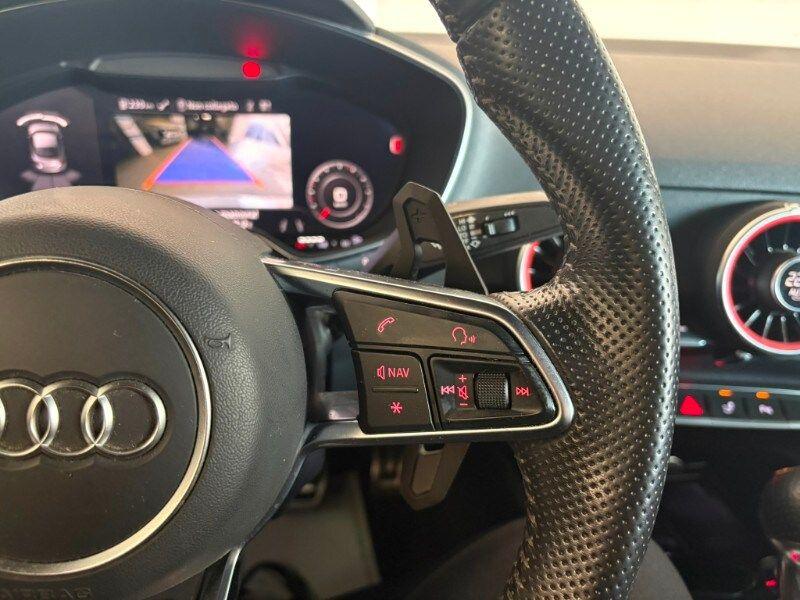 AUDI TT Coupé 2.0 TFSI quattro S tronic S line
