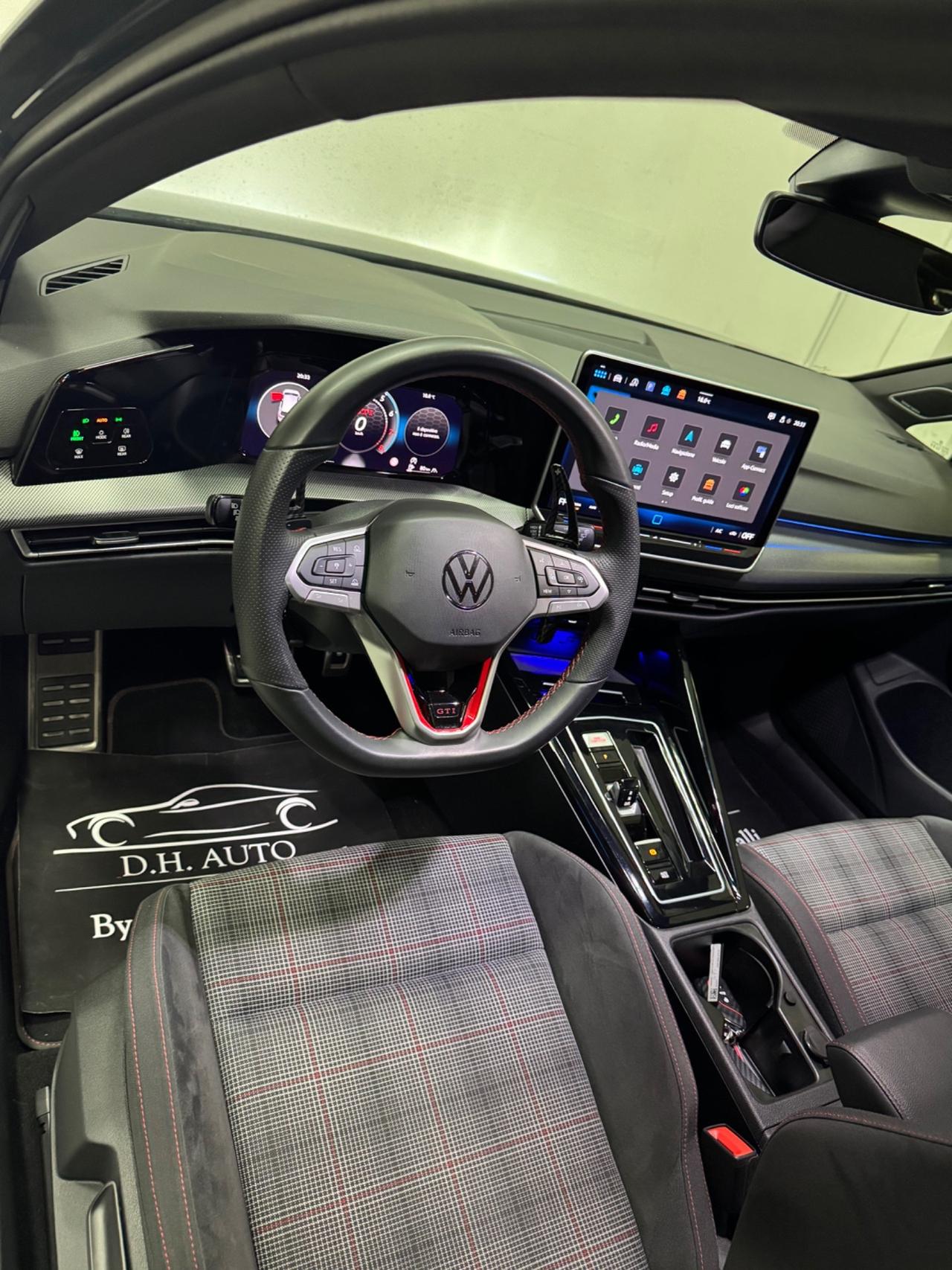 Volkswagen Golf 2.0 TSI DSG GTI