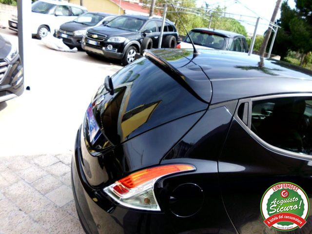 LANCIA Ypsilon 0.9 TwinAir 85 CV 5 porte Metano Ecochic Elle