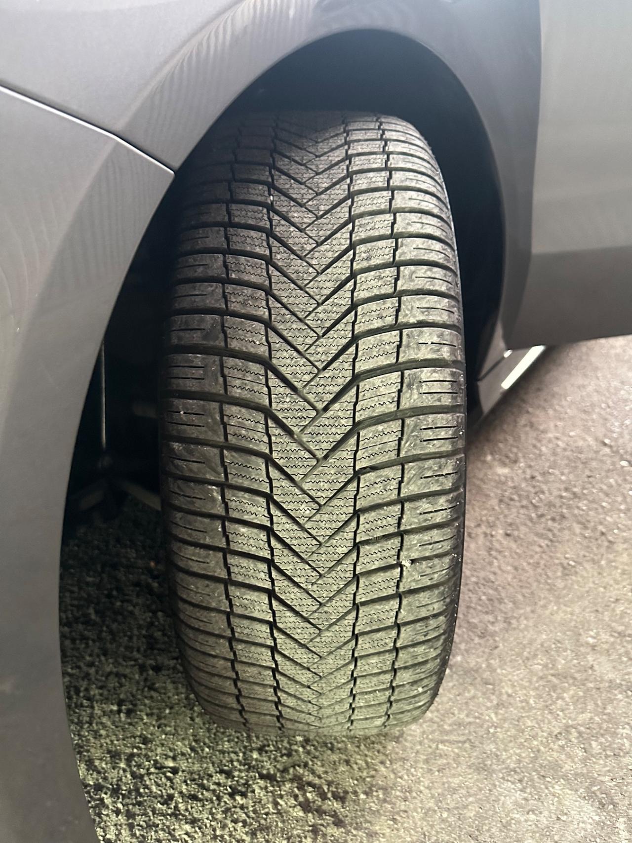 Mercedes-Benz A 200d Automatic Premium AMG