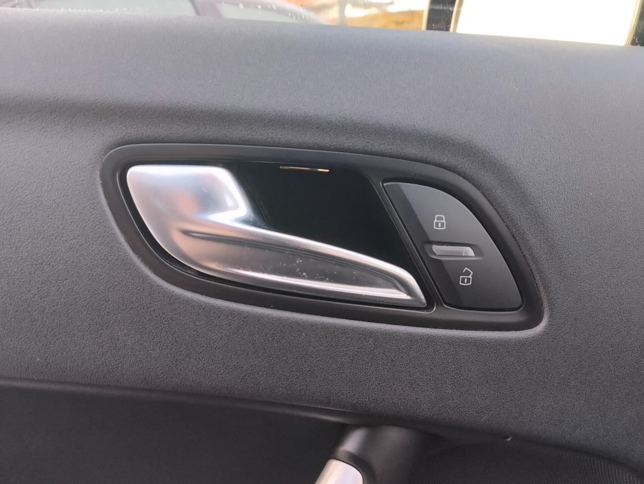 Audi TT Roadster 2.0 TDI quattro S-Line