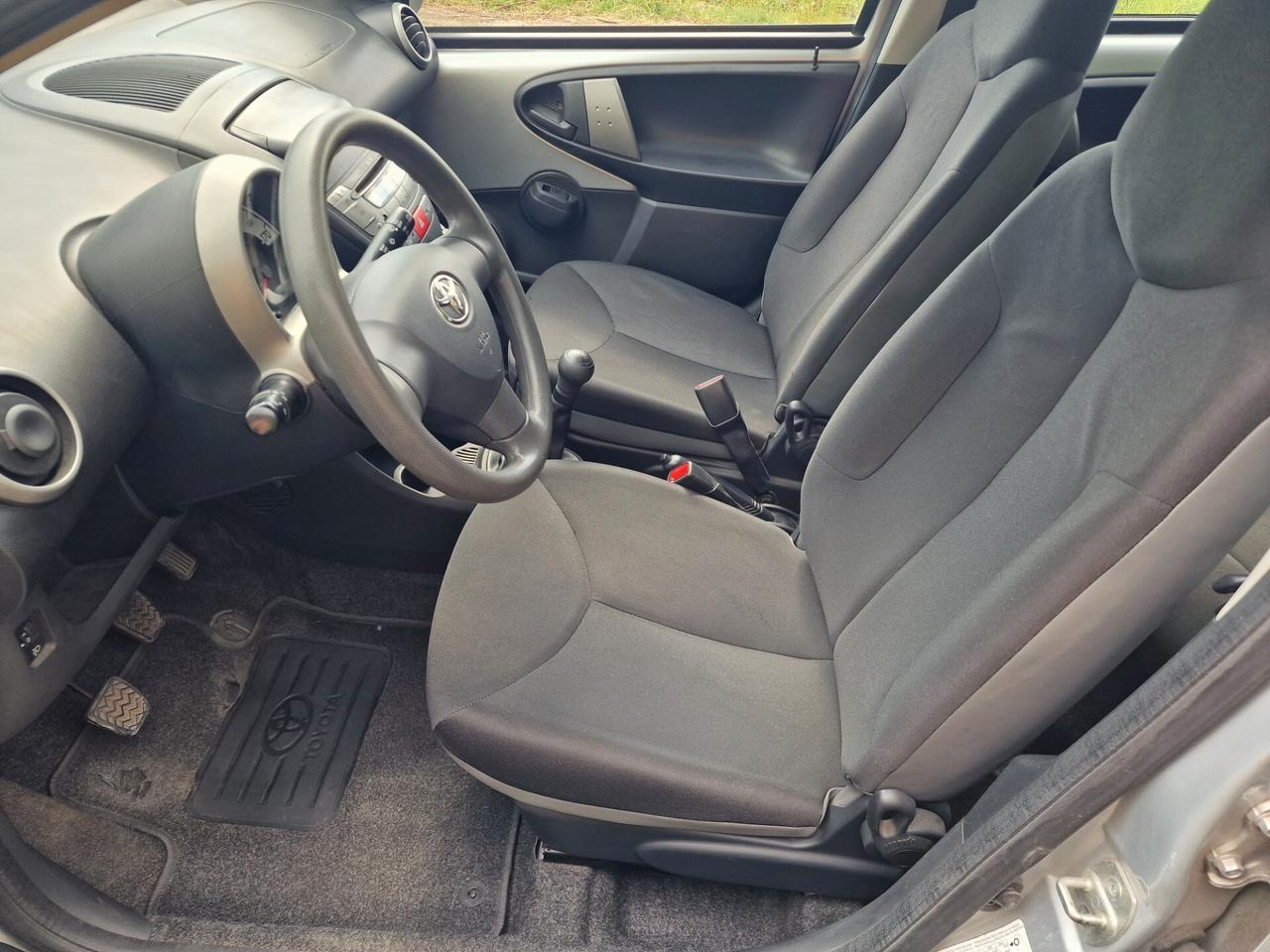 Toyota Aygo 1.0 69cv 5p 77000km