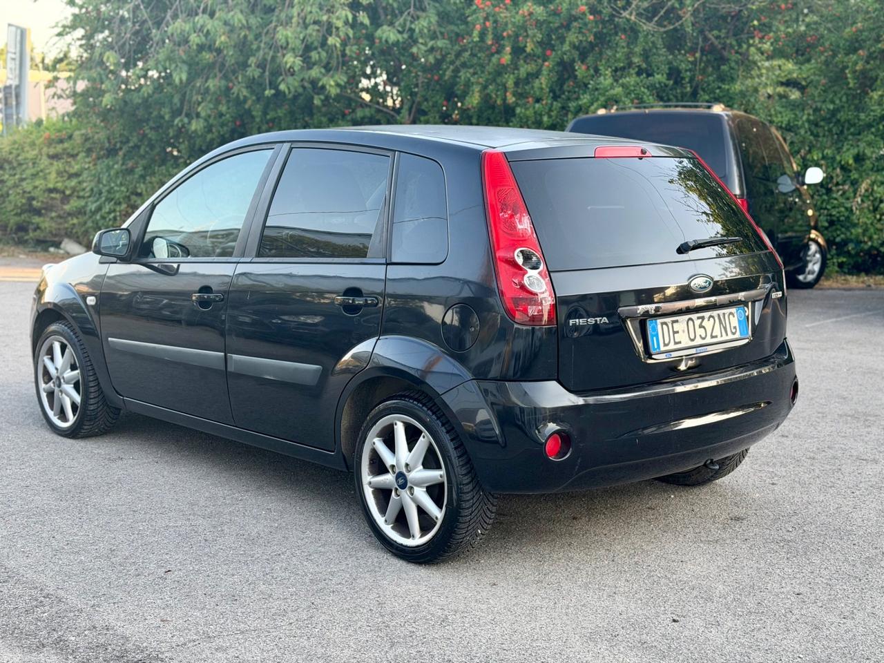 Ford Fiesta 2006 1.6 TDCi 5p. Ok neopatentati ! ! !