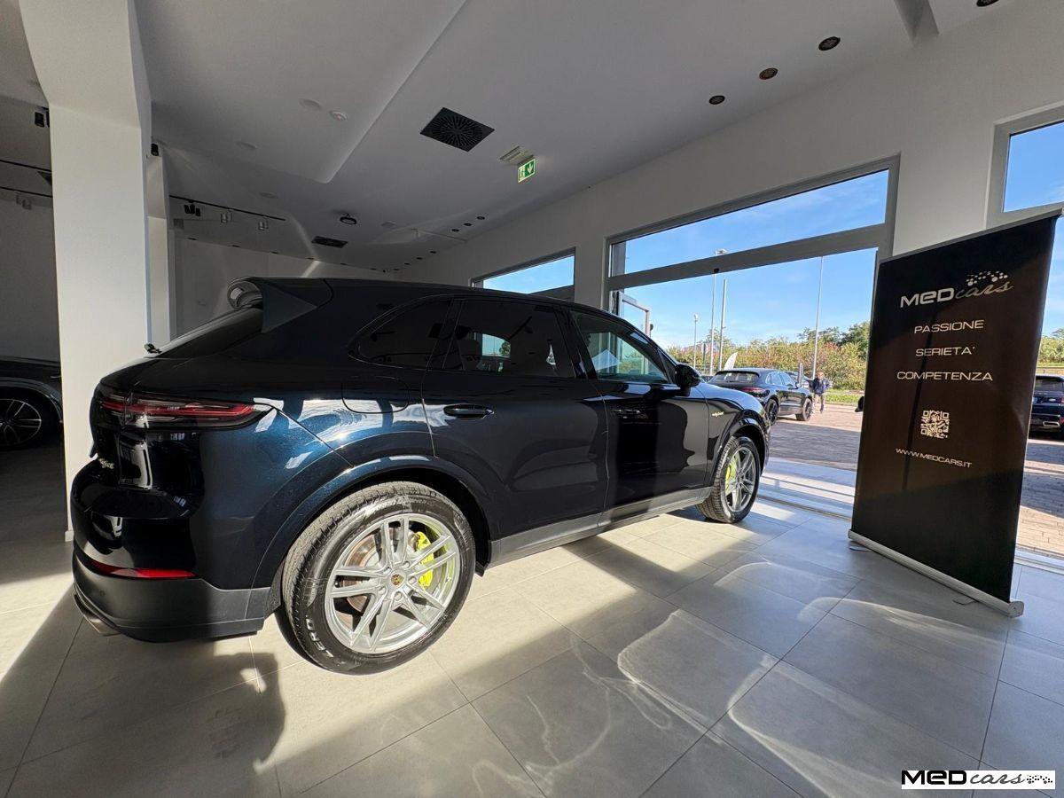 PORSCHE - Cayenne - 3.0 V6 E-Hybrid