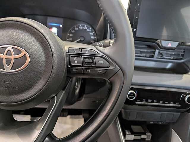 Toyota Yaris 1.5 Hybrid 5 porte Active *KM 0*