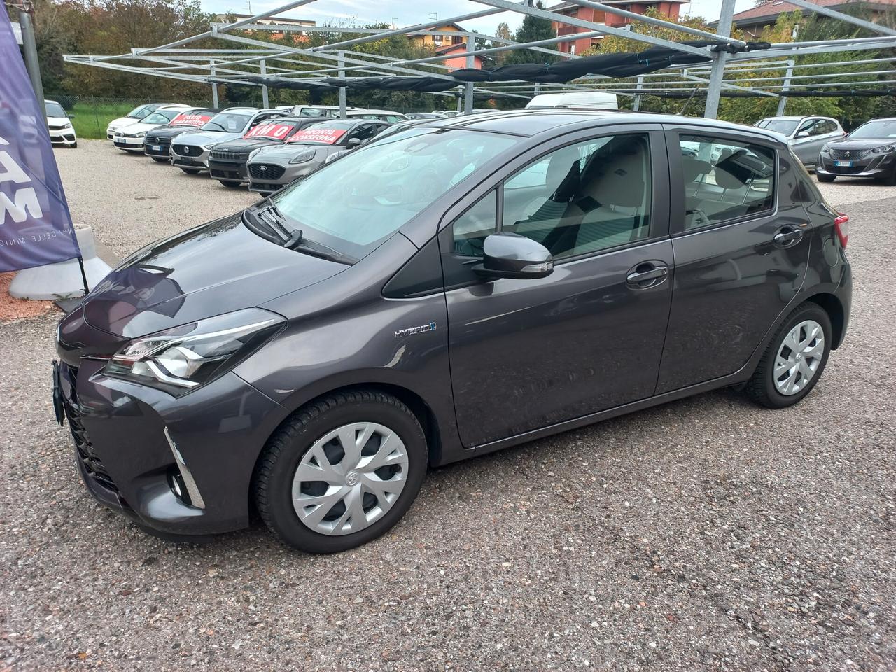 Toyota Yaris 1.5 Hybrid 5 porte Business