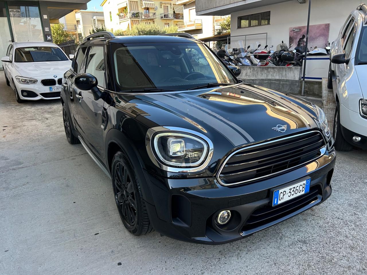 Mini Countryman COOPER D ( 80.000 KM )Pari al Nuovo!