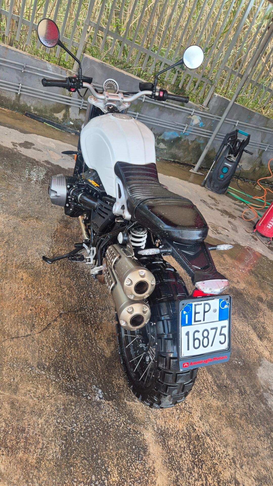 Bmw R 1200 GS nine t scrambler