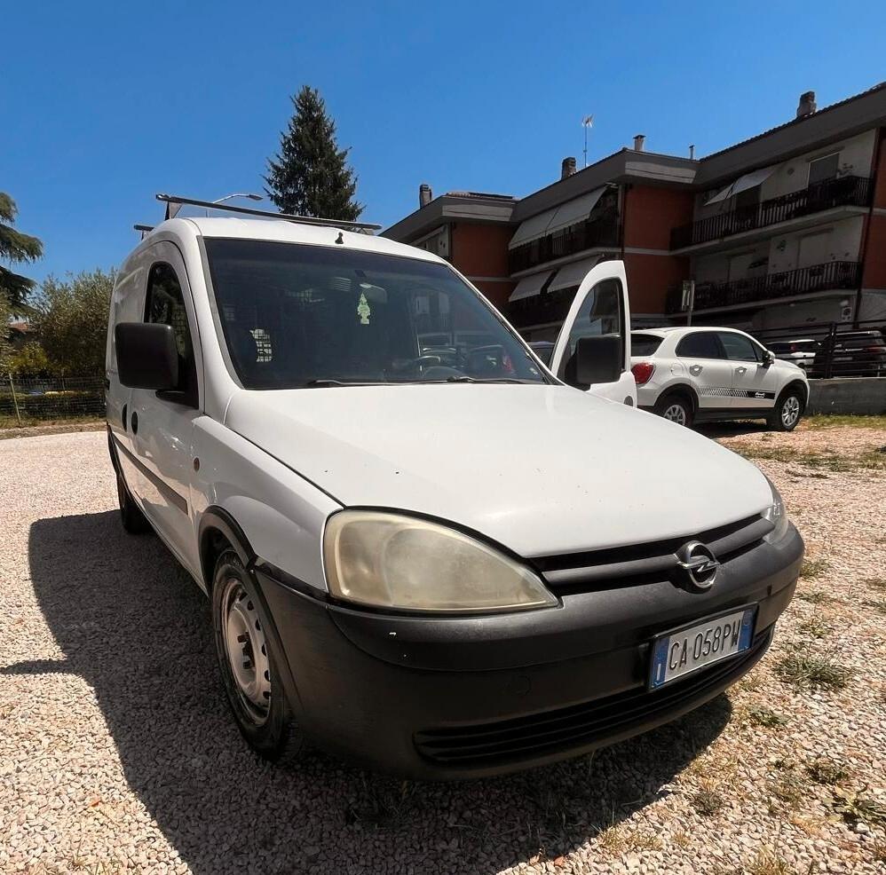 Opel Combo 1.7 DI 4p. Van Vetrato