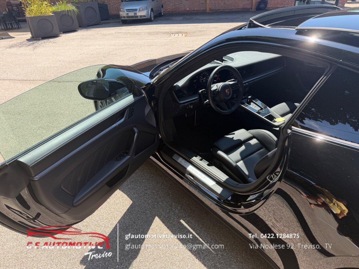 Porsche 911 Coupe 3.0 Carrera 4S auto
