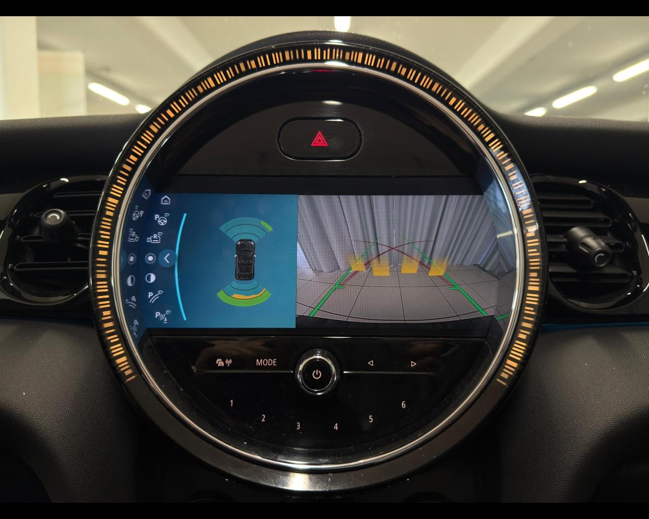 MINI Mini Cabrio (F57) - Mini 1.5 Cooper Classic Cabrio