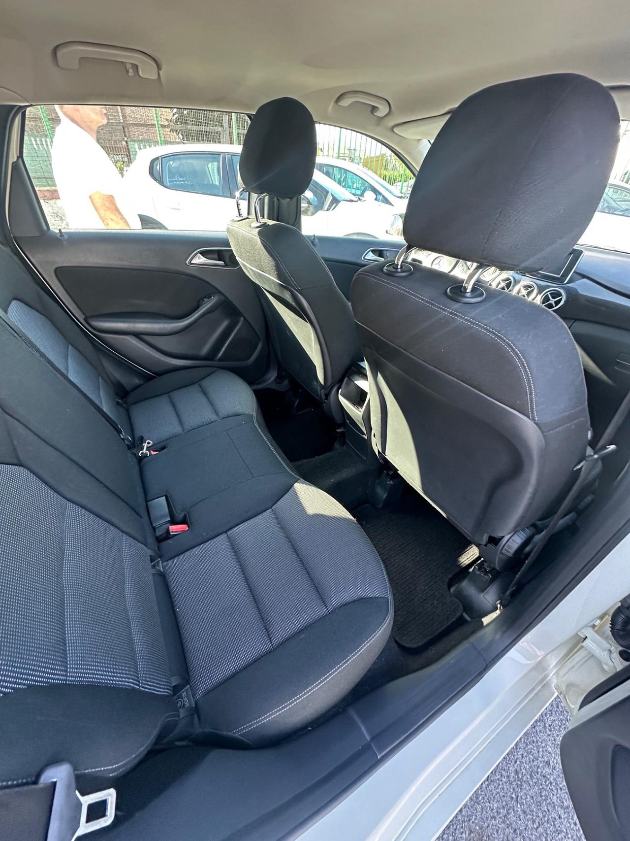 Mercedes-benz B 180 BlueEFFICIENCY Premium