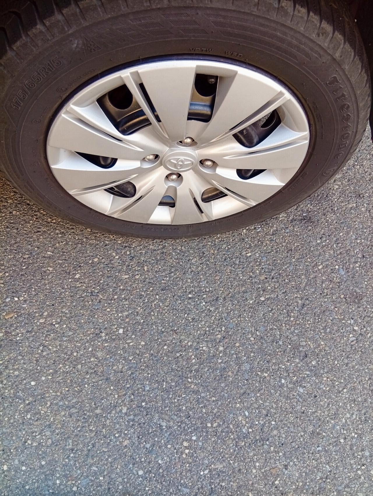 Toyota Yaris 1.0 5 porte Lounge