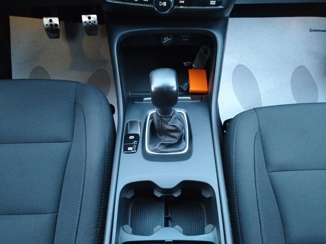 Volvo XC40 1.5 t2 Momentum Pro my21