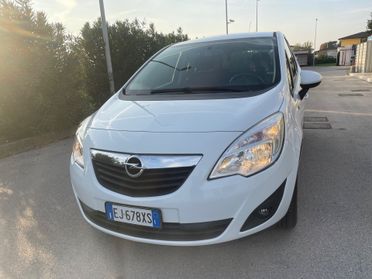 Opel Meriva 1.4 benzina anno 2011 km 115 mila