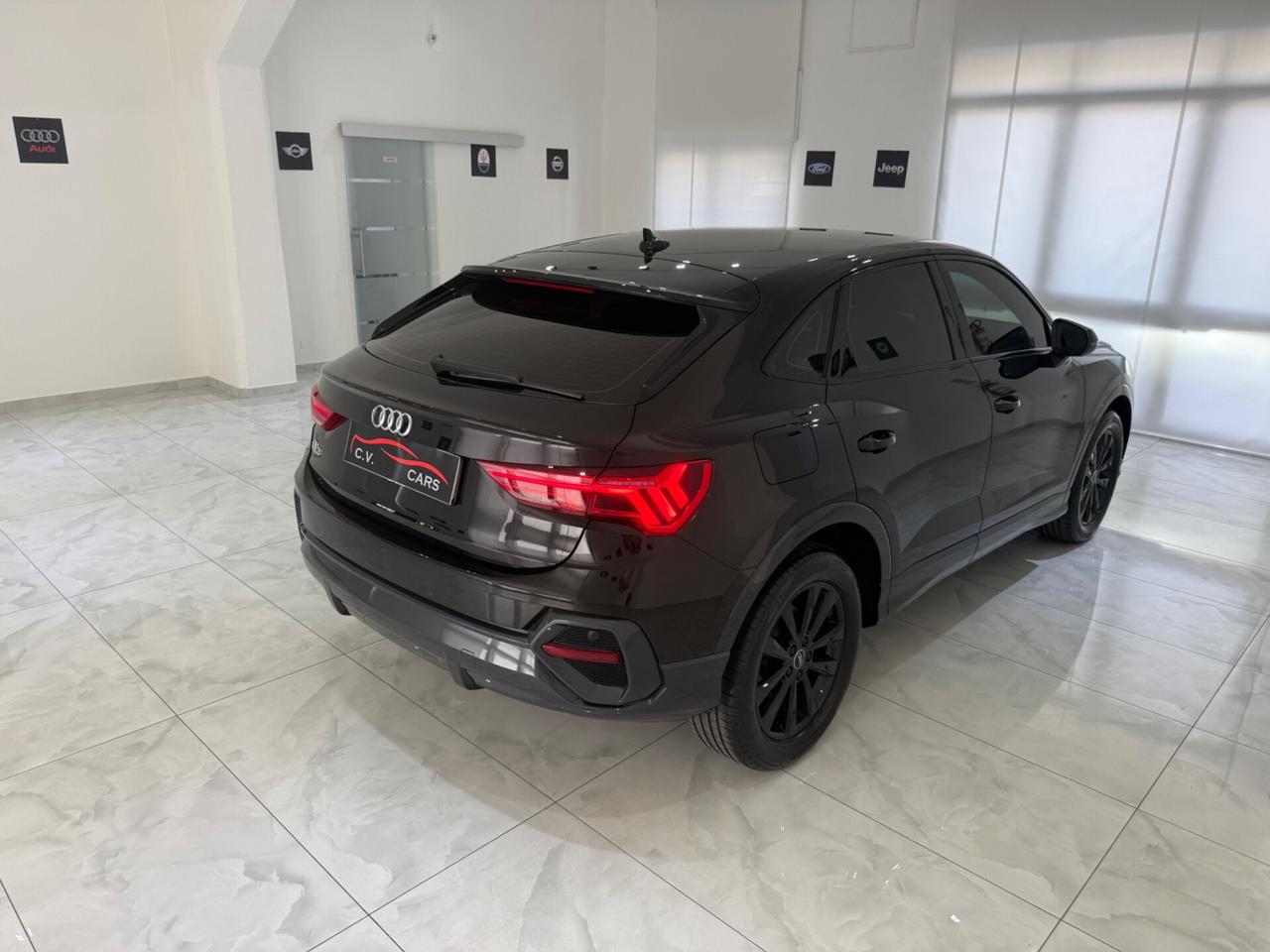 AUDI Q3 SPB 35 TDI S TRONIC SPORT TOTAL BLACK
