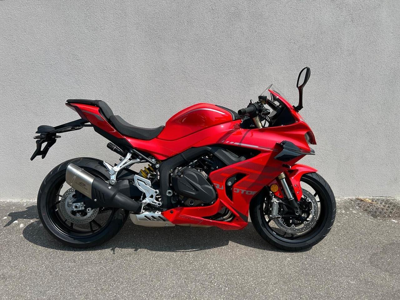 Qj Motor SRK 800 RR 2025 in promozione