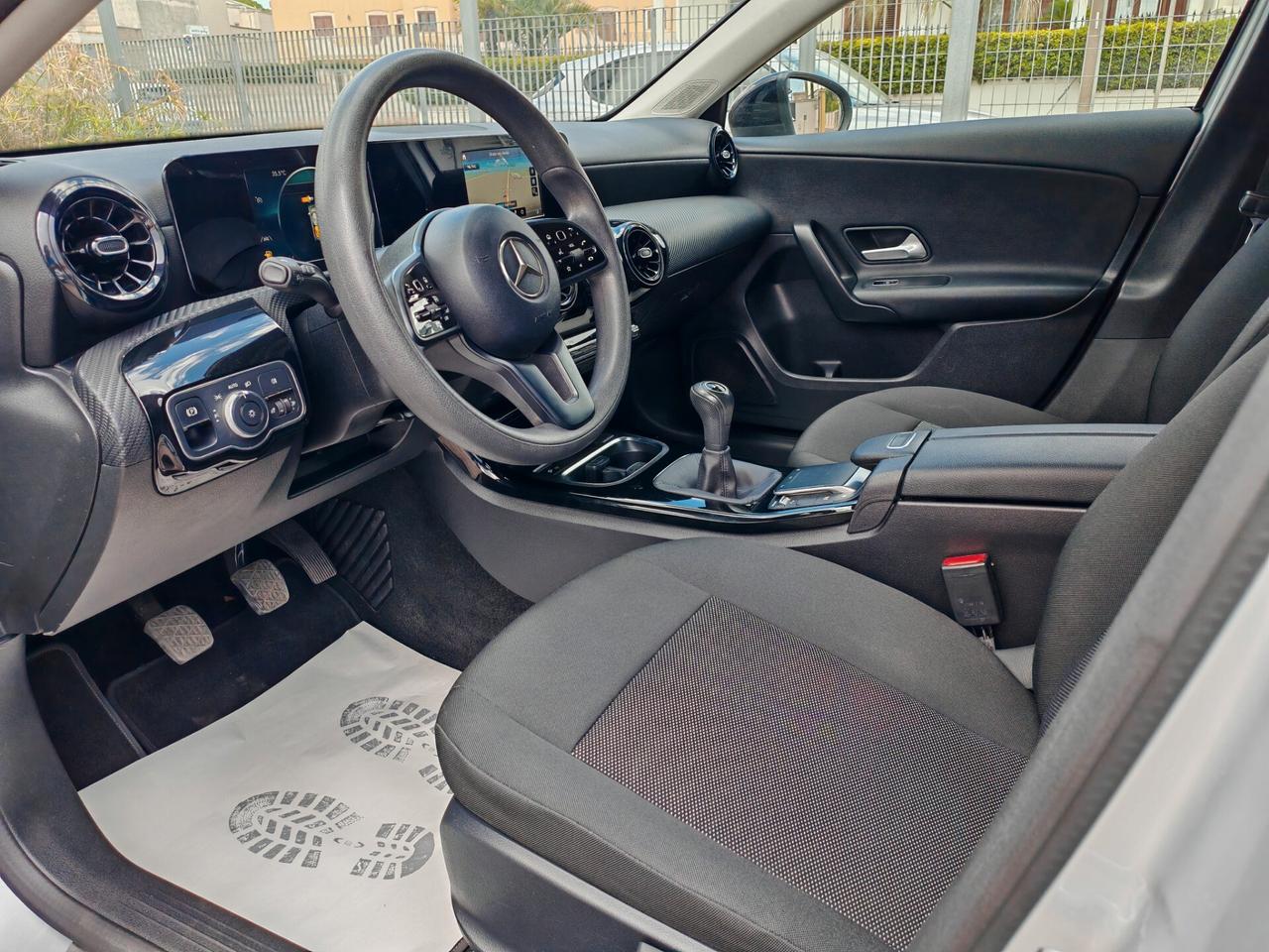 Mercedes-benz A 180d 2.0 Navig cam 2021