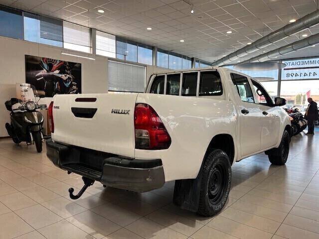 Toyota Hilux Doppia Cabina 2.4D 150CV *IVA ESCLUSA*