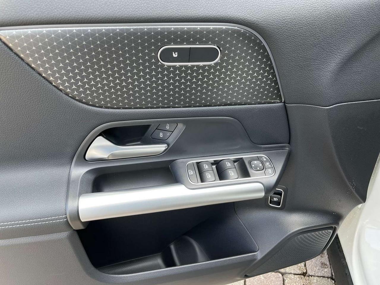Mercedes-Benz GLA 200 d automatic