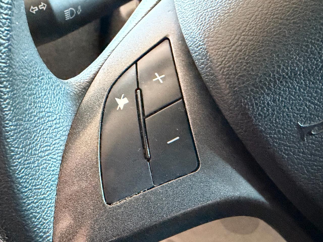 Lancia Ypsilon 1.2 69 cv. ELEFANTINO BLU