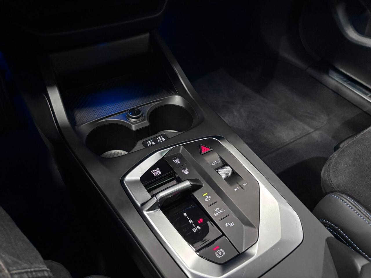BMW 118D M-SPORT TETTO-NAVI-LED
