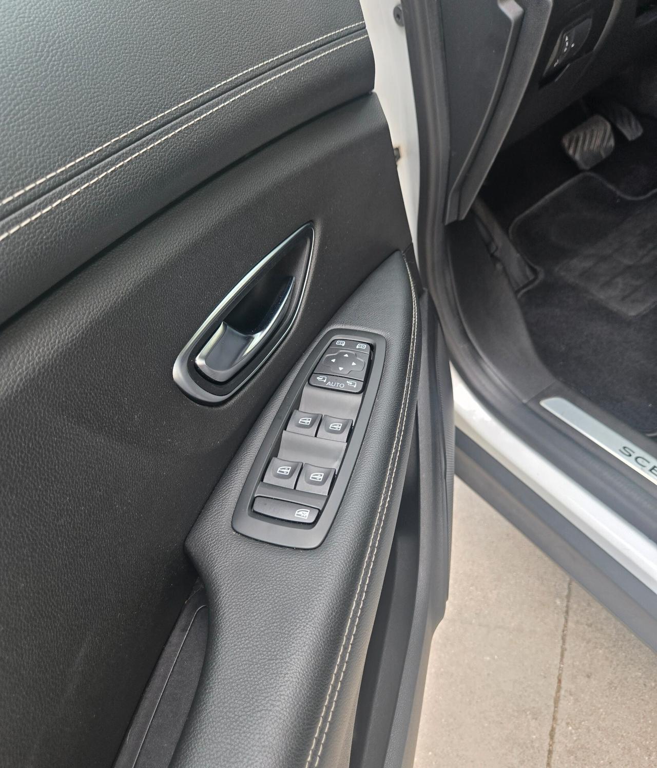 Renault Scenic Scénic TCe 160 CV EDC Initiale Paris