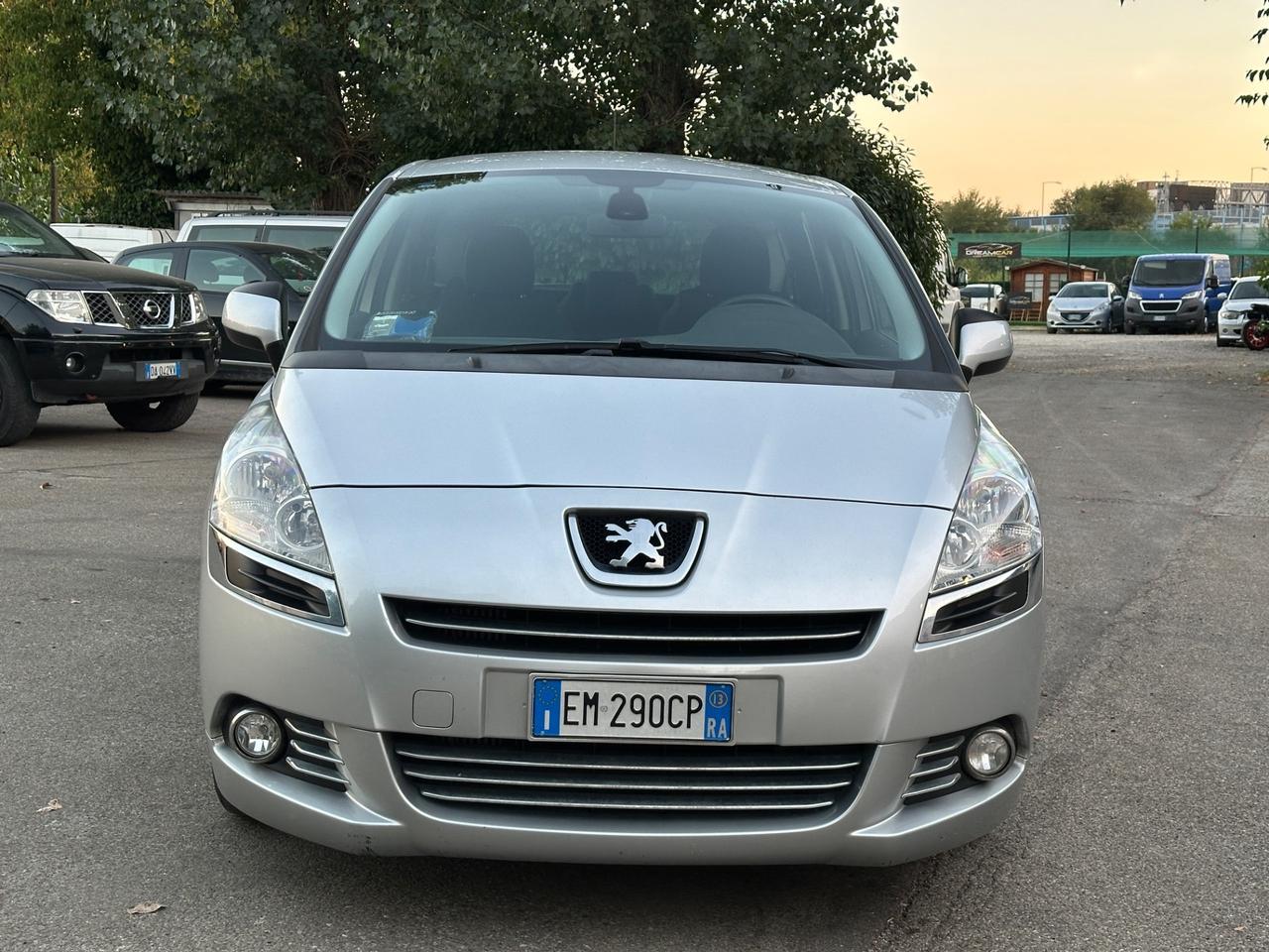 Peugeot 5008 1.6 HDi 112CV Business 5 posti