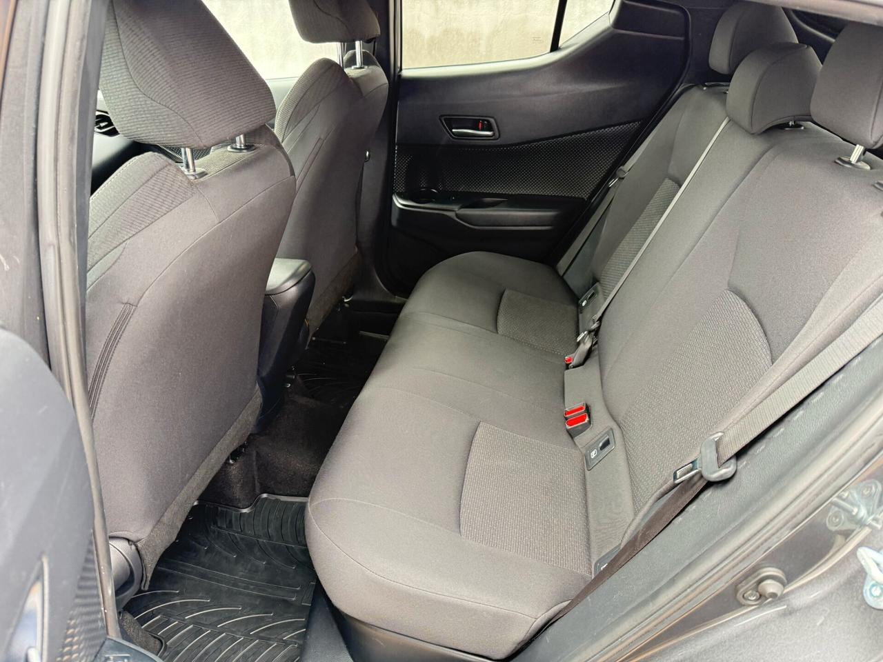 Toyota C-HR 1.8 Hybrid E-CVT Lounge