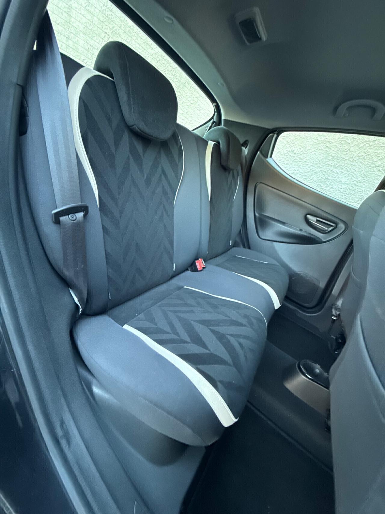 Lancia Ypsilon 1.3 MJT 95CV EURO6,Navigatore,Climatronic,Alcantara,Comandi al volante,ecc.