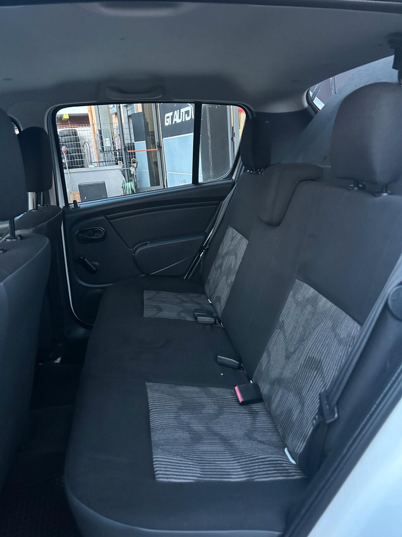 Dacia Sandero 1.4 GPL Laureate