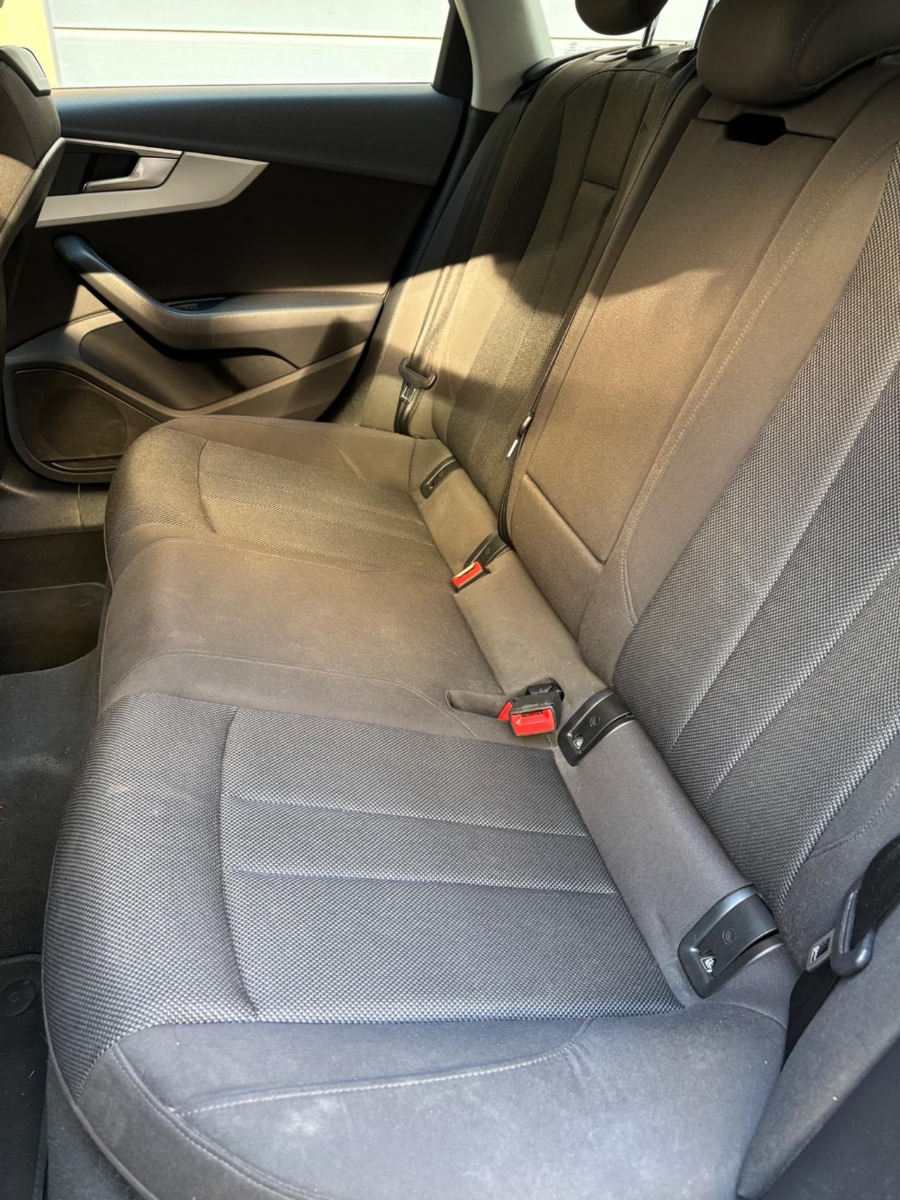 Audi A4 Avant 2.0 TDI 150 CV Business Sport