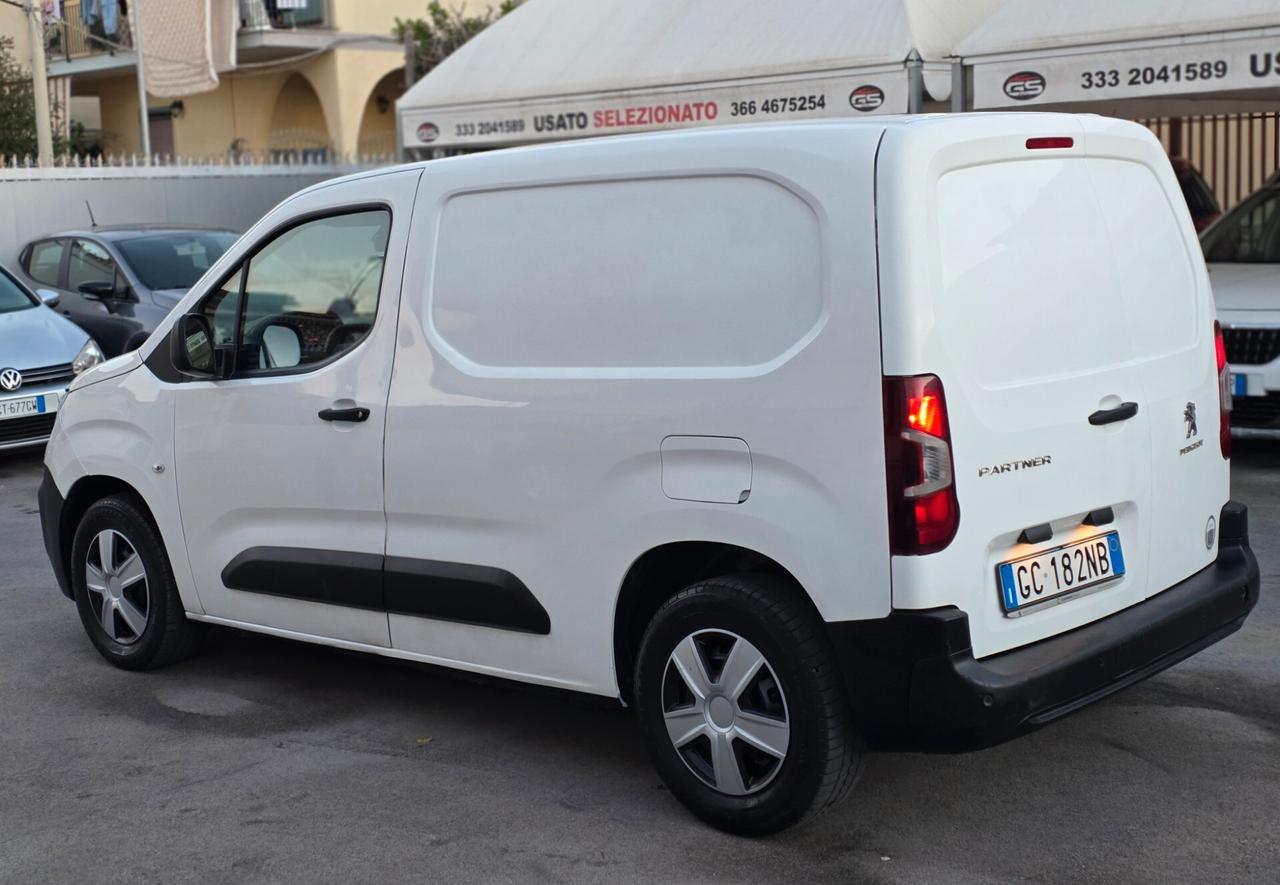 Peugeot Partner BlueHDi 100 S&S PC Furgone Pro