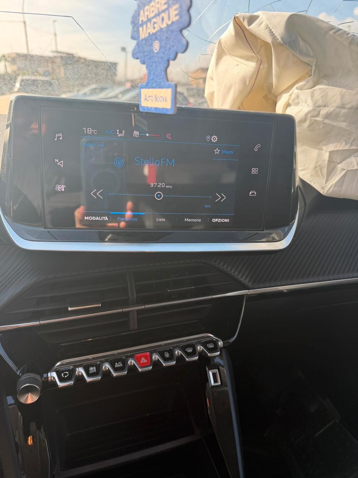 Peugeot 208 gt sinistrato - 2022