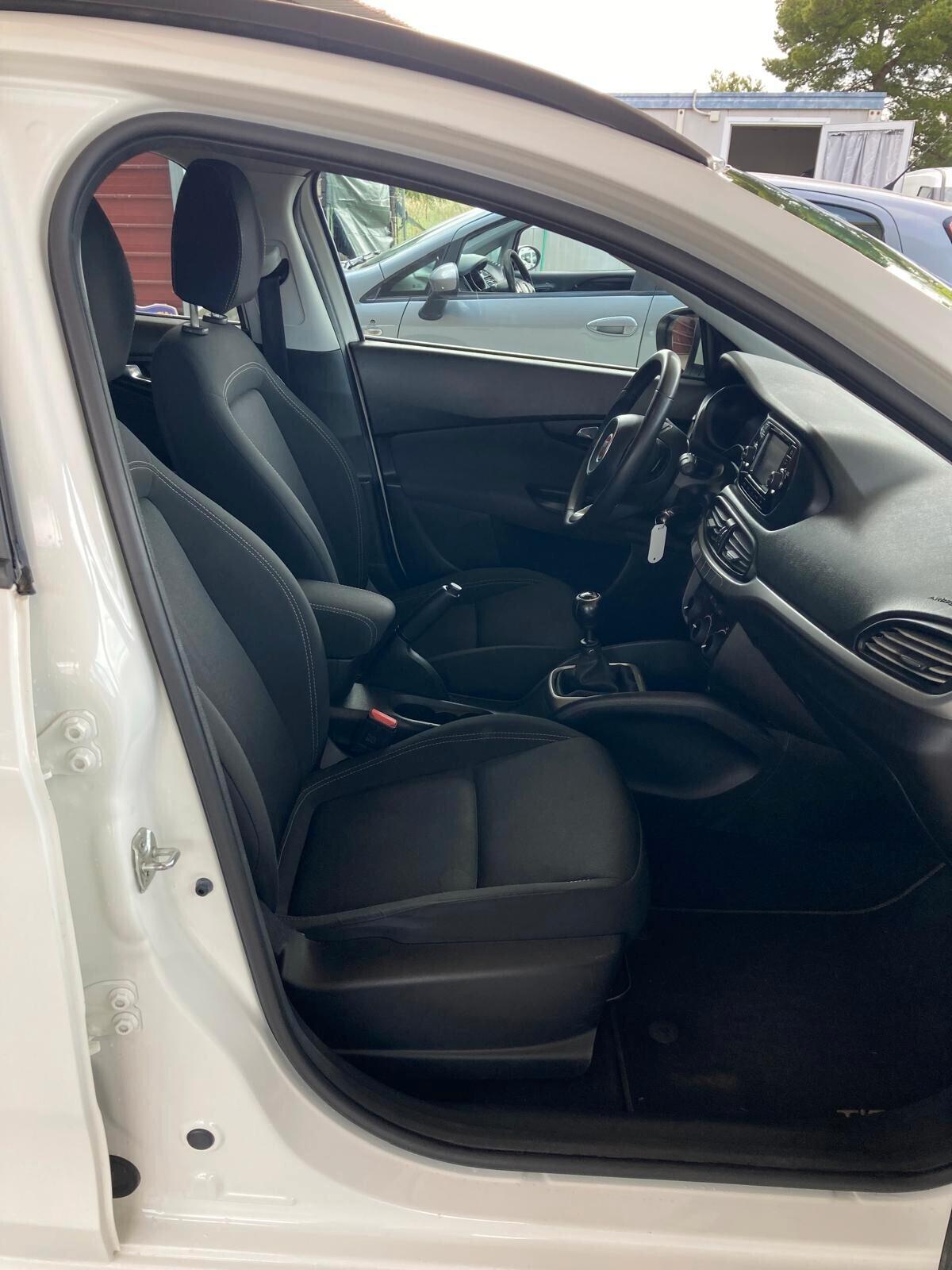 Fiat Tipo 1.6 Mjt S&S SW Lounge