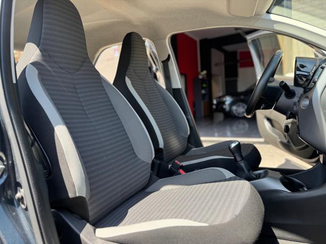 TOYOTA Aygo 1.0 VVT-i 72 CV 5 porte x-business NESSUN VINCOLO