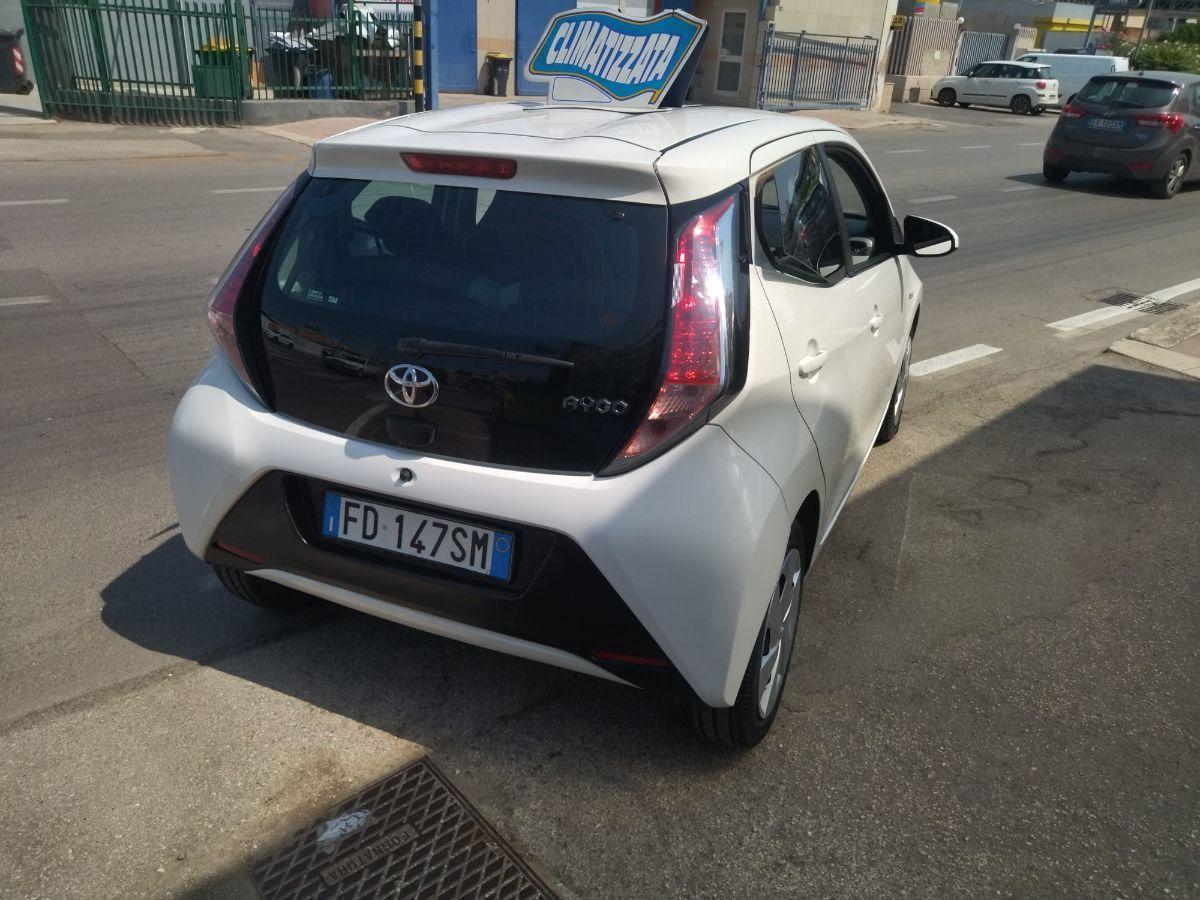 TOYOTA Aygo 1.0 VVT-i 69 CV 5 porte x-cool