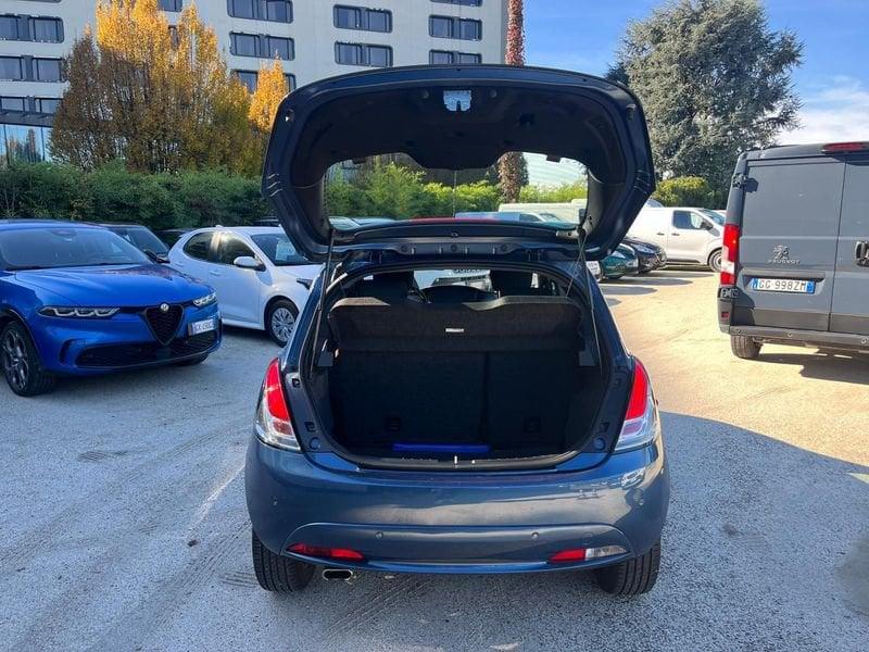 Lancia Ypsilon Ypsilon 1.0 FireFly 5 porte S&S Hybrid Ecochic Gold