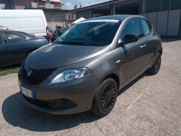 Lancia Ypsilon 1.0 FireFly 5 porte S&S Hybrid Silver Plus