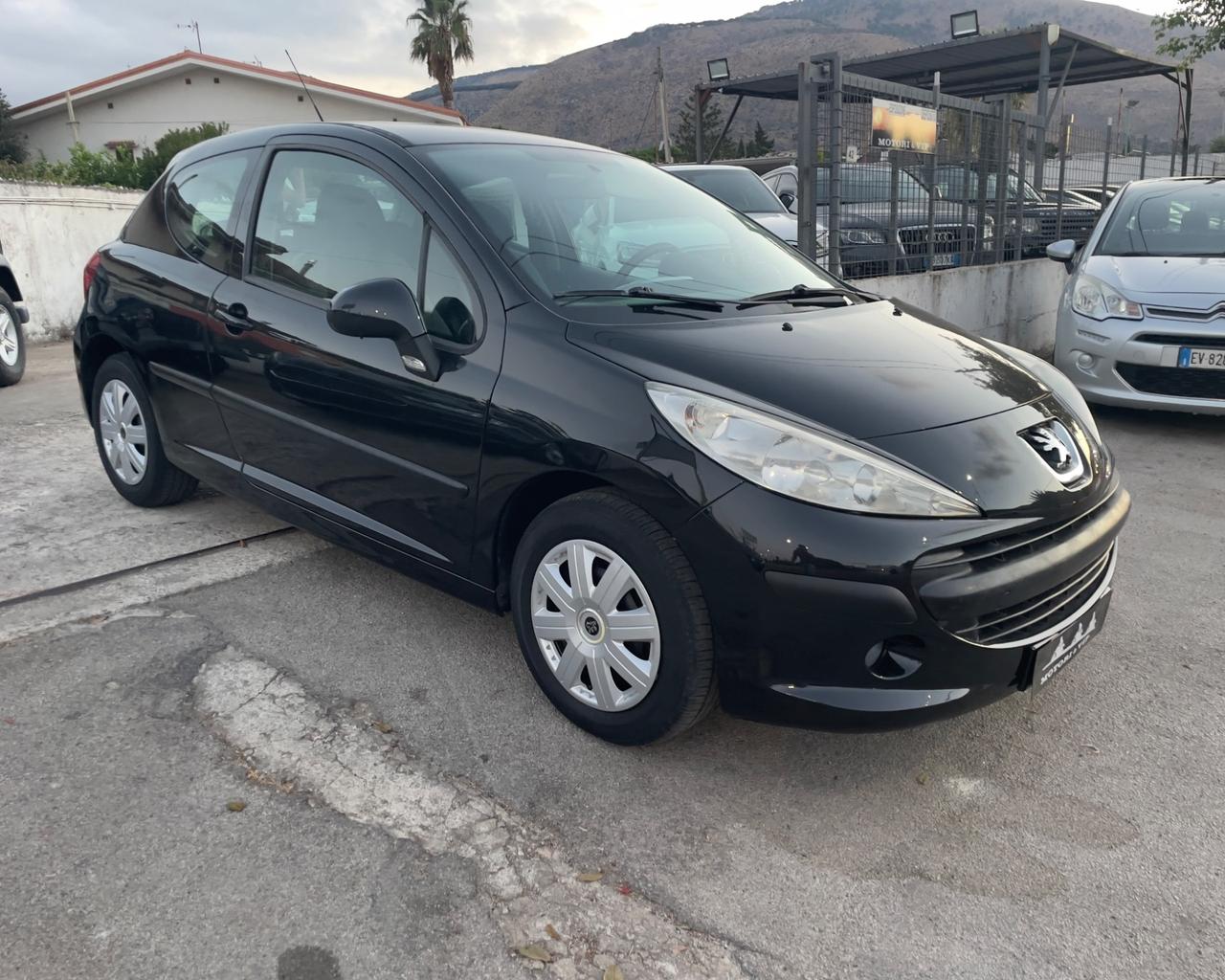 Peugeot 207 1.4 8V 75CV 3p. Energie