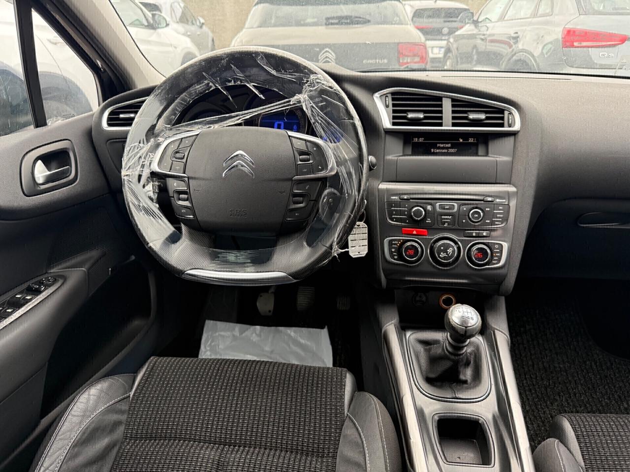 Citroen C4 1.6 e-HDi 110 airdream Exclusive,Climatronic,sensori di parcheggio,Pelle,ecc.