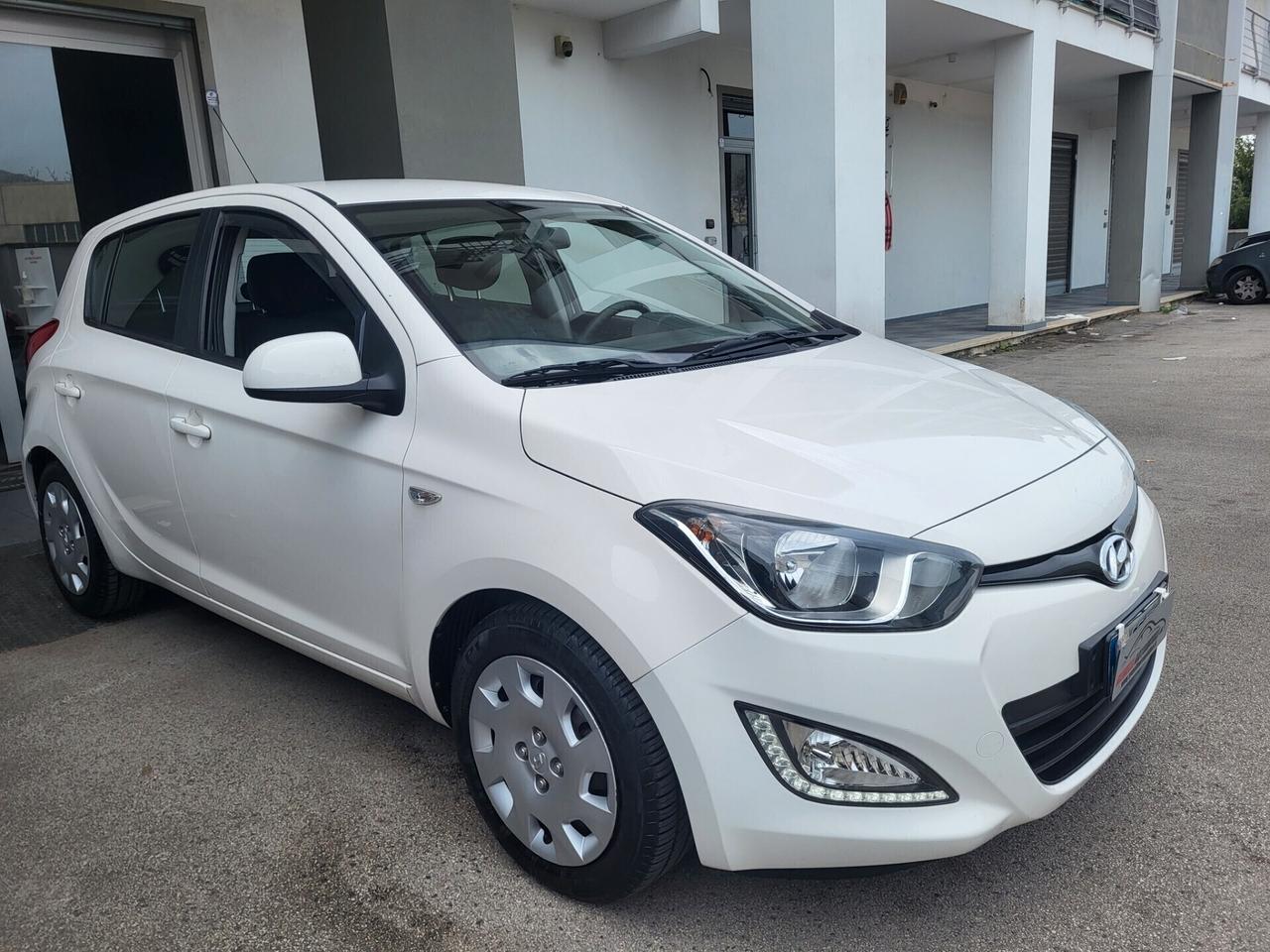 Hyundai i20 1.2 5p. Classic 05/2013 KM 81000