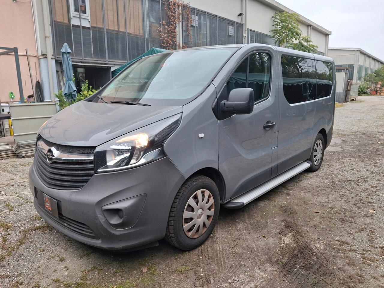 Opel Vivaro 1.6 BiTurbo 140CV 6POSTI AUTOCARRO!!!