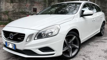 Volvo V60 D3 R-design Kinetic