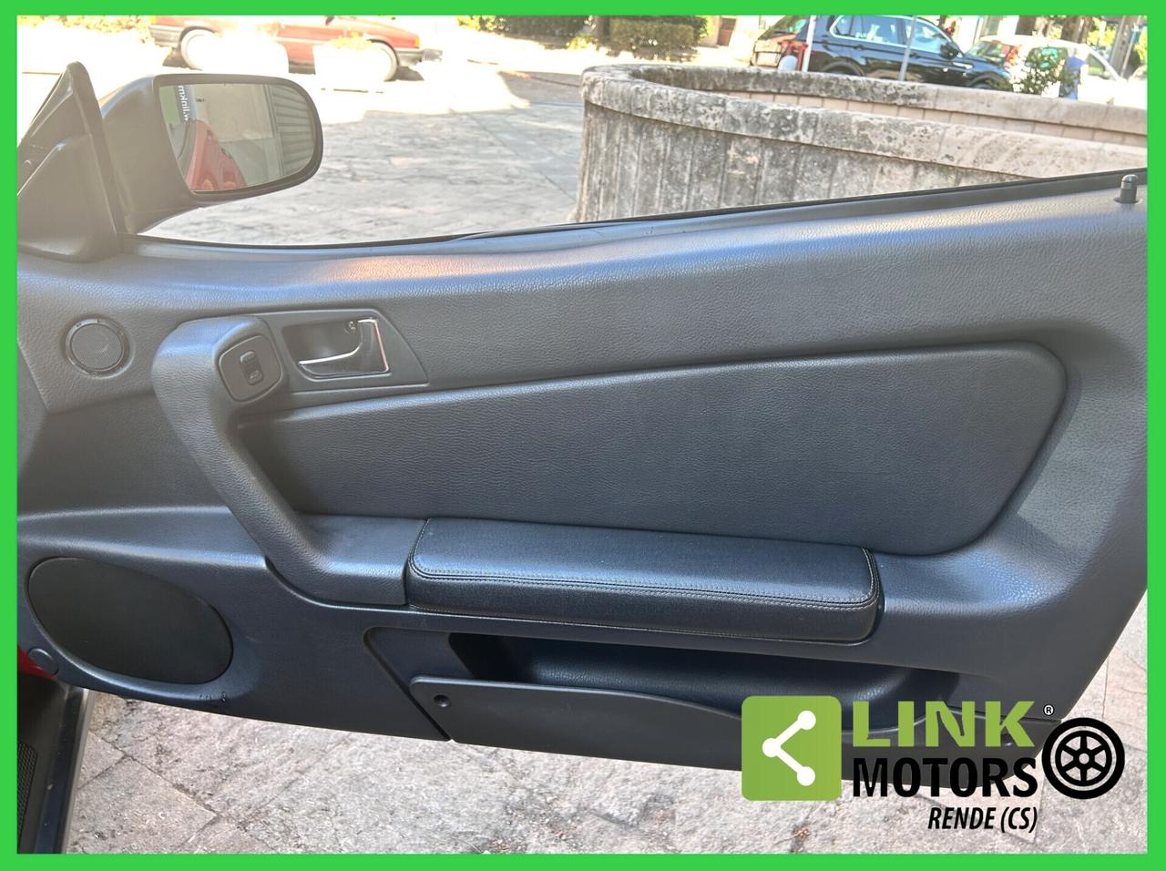 Alfa Romeo Spider 2.0i 16V Twin Spark cat 04/1995