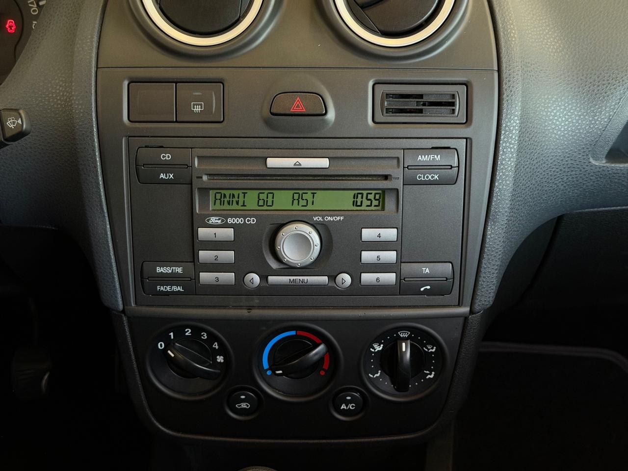 Ford Fiesta 1.2 16V 5p. Clever
