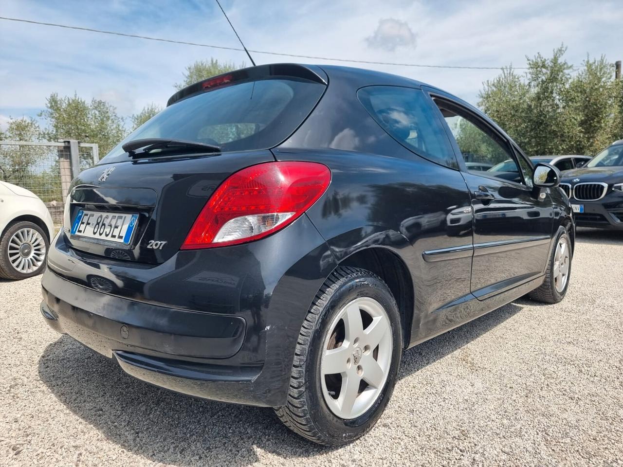 Peugeot 207 1.4 HDi 70CV 3p. Access NEOPATENTATI