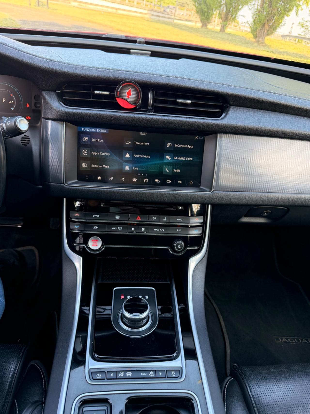 Jaguar XF 2.0D 240 CV AWD R-Sport full pelle tetto